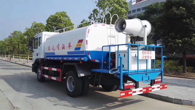 12噸（12方）東風(fēng)多利卡D9綠化灑水車價格3