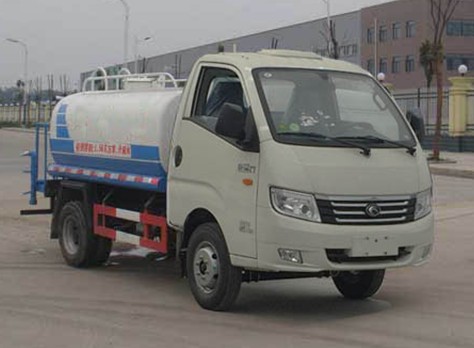 福田時(shí)代2噸藍(lán)牌小型灑水車(chē)3