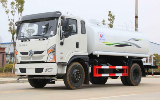12噸灑水車(chē)要什么駕照_東風(fēng)專(zhuān)底D1駕駛室12噸綠化灑水車(chē)廠家價(jià)格