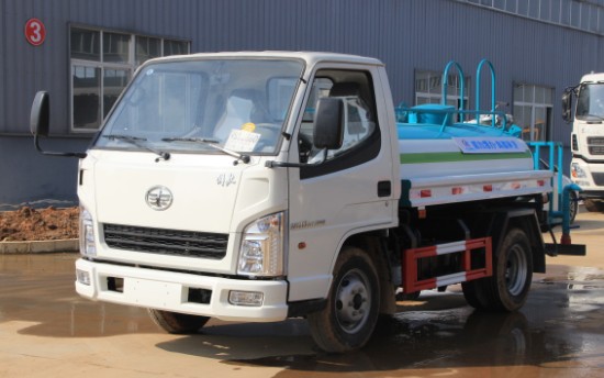 解放藍(lán)牌3噸灑水車(chē)高清圖片 解放藍(lán)牌3噸灑水車(chē)高清圖片