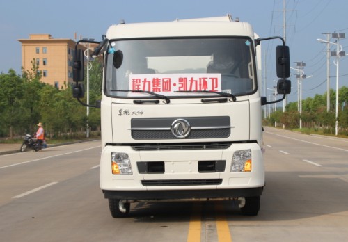 東風(fēng)天錦抑塵車高清圖片