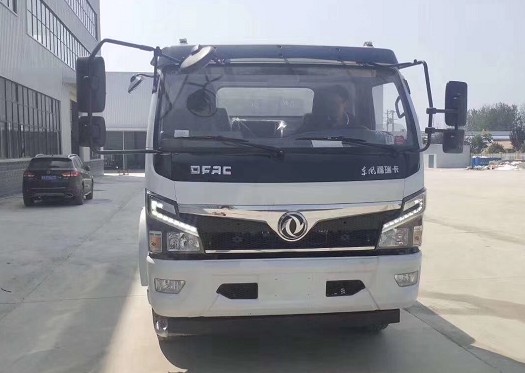 10方灑水車廠家_國(guó)六10噸東風(fēng)多利卡綠化灑水車