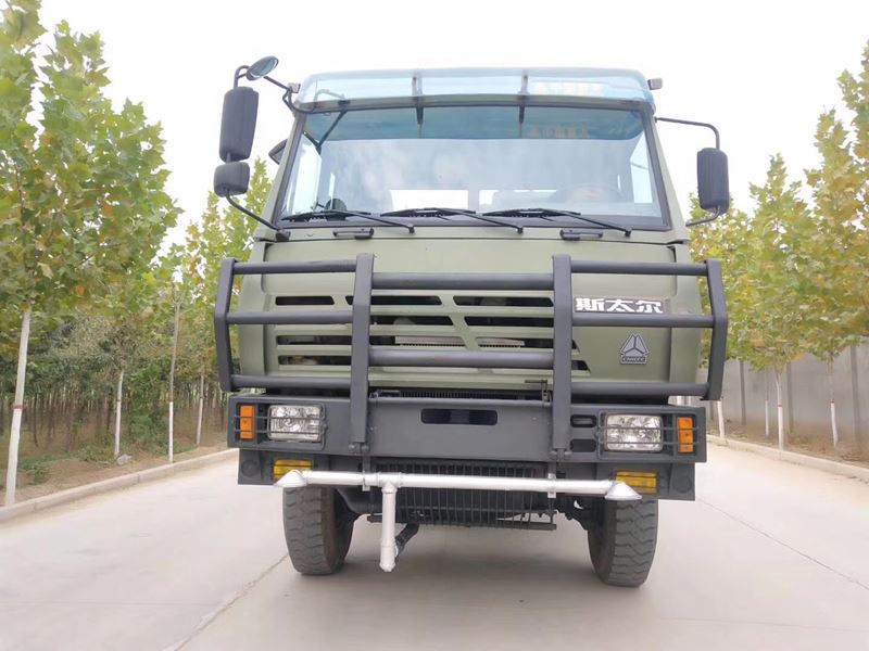 二手重汽斯太爾四驅(qū)15噸灑水車圖片