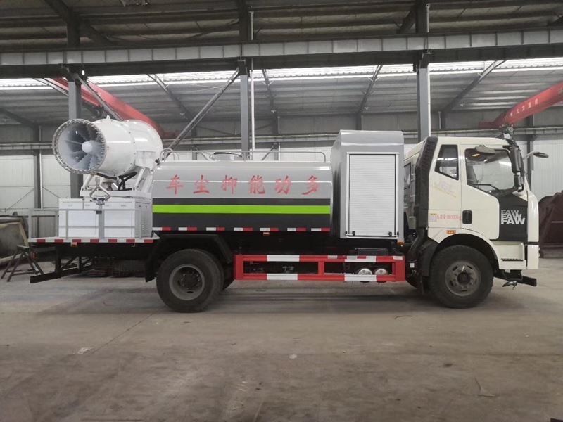 解放J6L抑塵車圖片