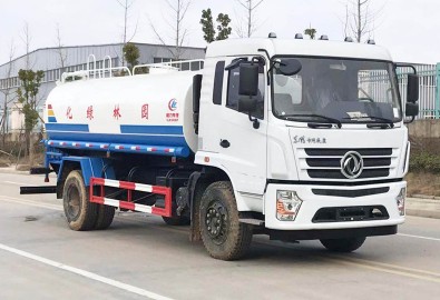 程力灑水車圖片