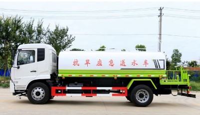 程力灑水車圖片