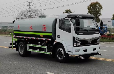 程力8噸灑水車圖片