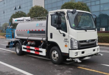 福田牌灑水車