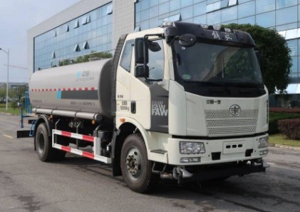 解放牌灑水車