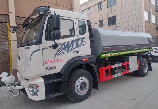 15方重汽豪沃MATE灑水車(chē)