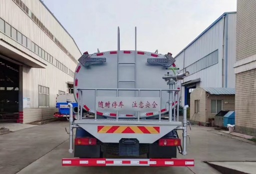15方東風(fēng)D3灑水車_神綠通牌SLV5180GPSE型綠化噴灑車