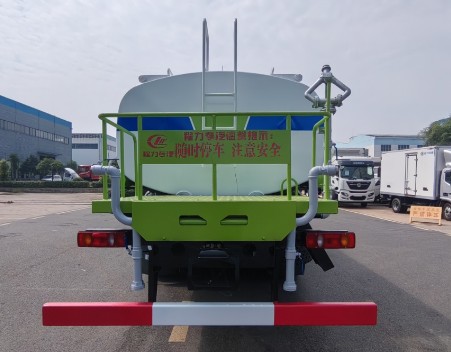 20方東風(fēng)專底D3灑水車_程力威牌CLW5250GPSDN6型綠化噴灑車